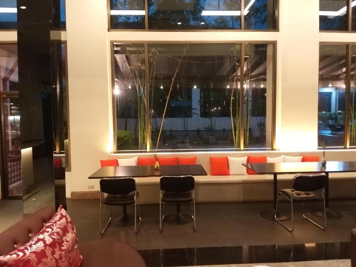 Songphanburi Hotel 3*