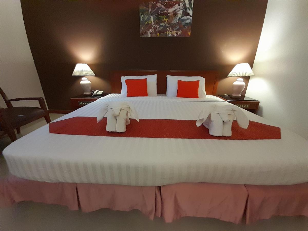 Songphanburi Hotel 3*