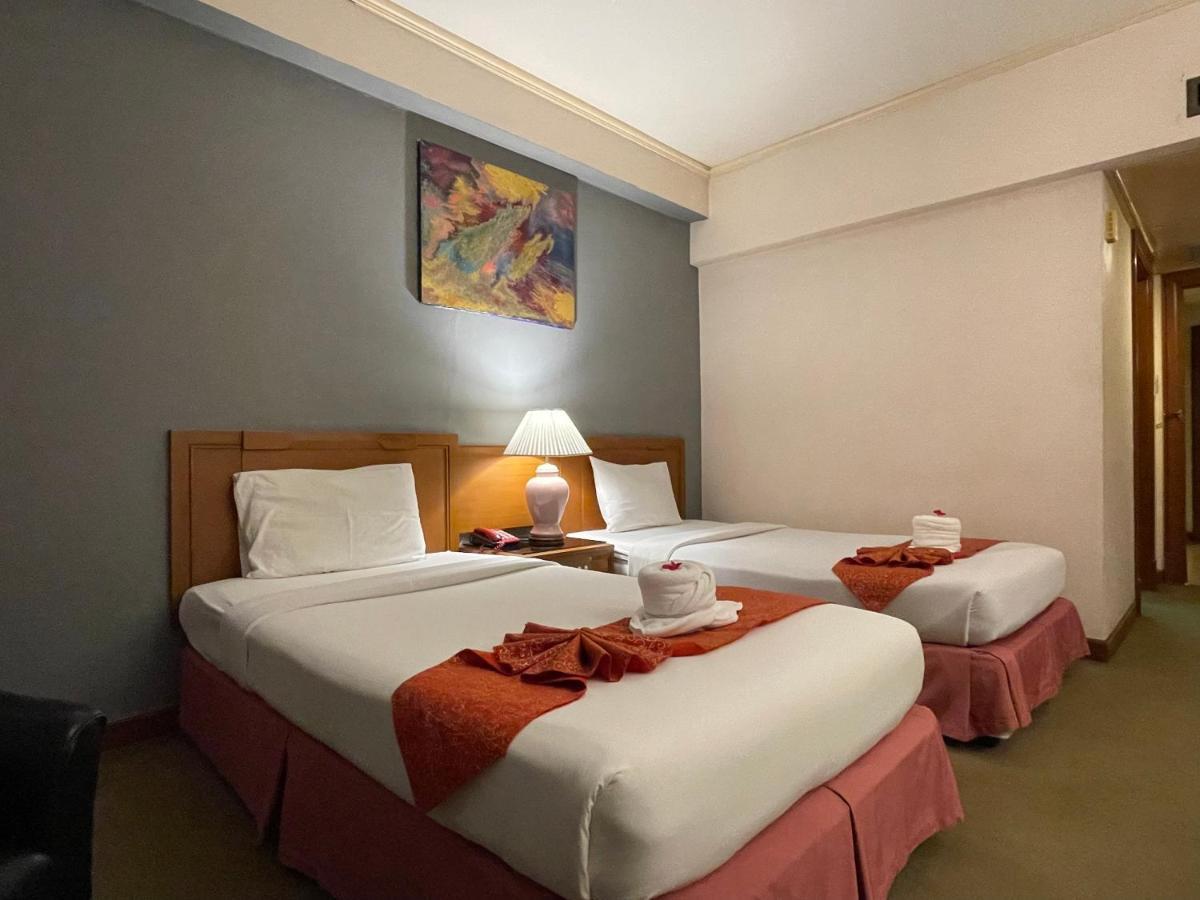 Songphanburi Hotel
