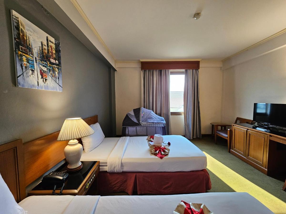 Songphanburi Hotel 3*