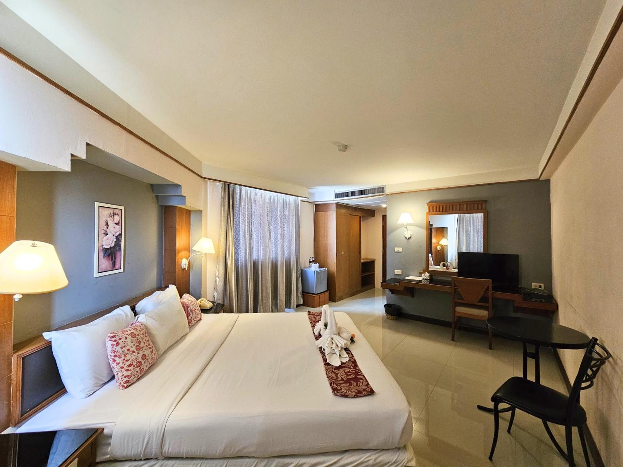 Songphanburi Hotel 3*